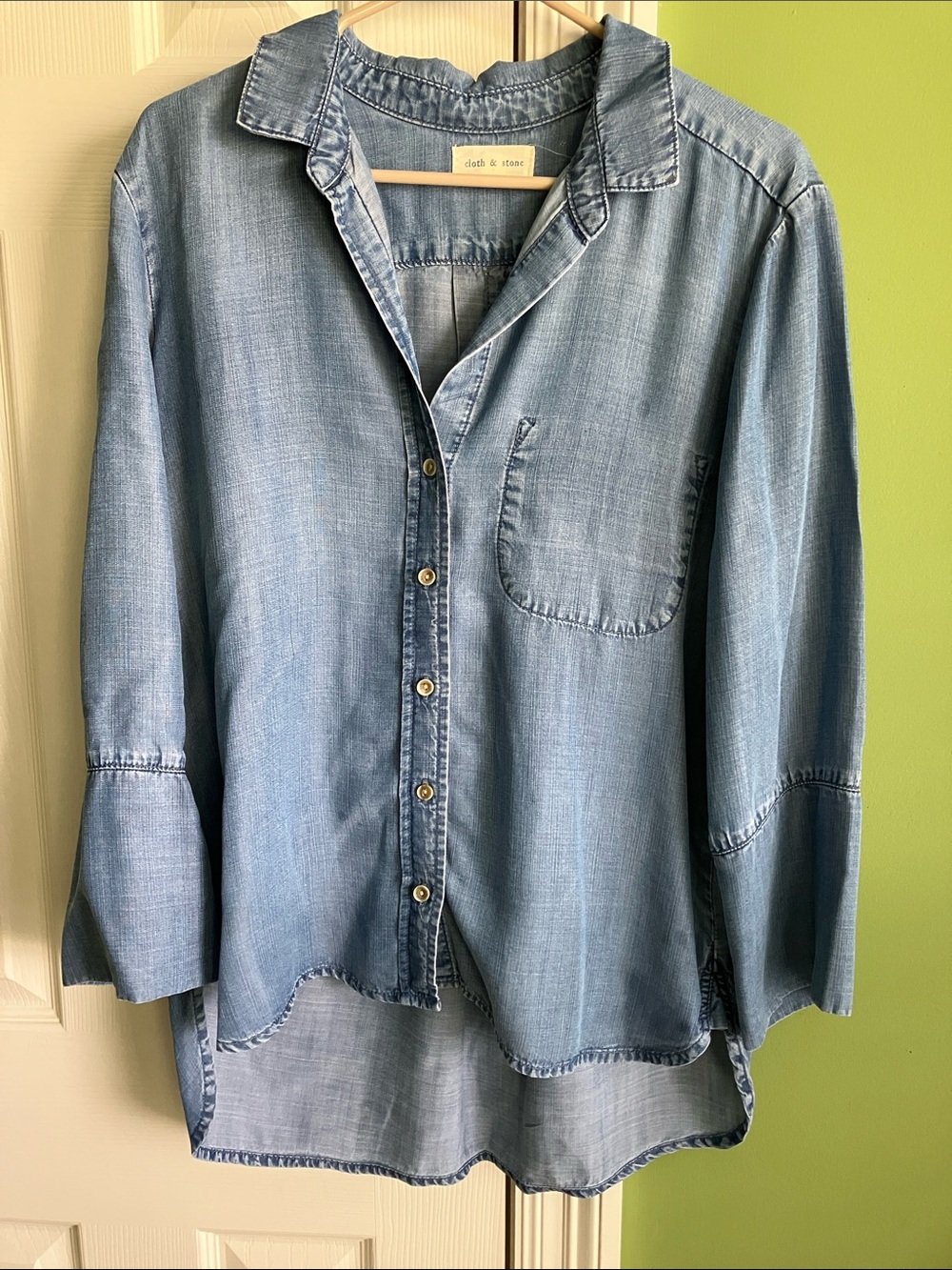 cloth & stone Light Wash Denim Button-Up Shirt - Blue